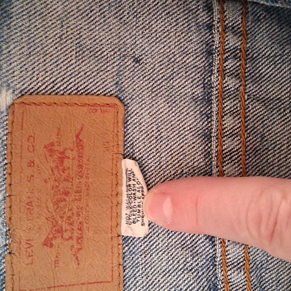 Classic Levis Thrashed Distressed Denim Jacket - Picture 3 of 15